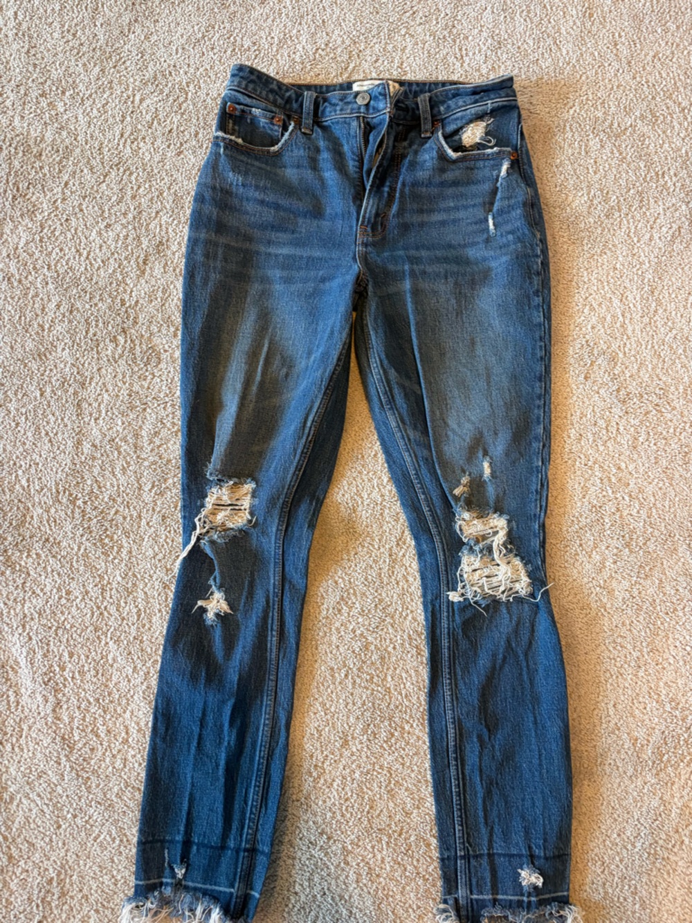 Abercrombie & Fitch Dark Blue Distressed the skinny high rise 26L curve love